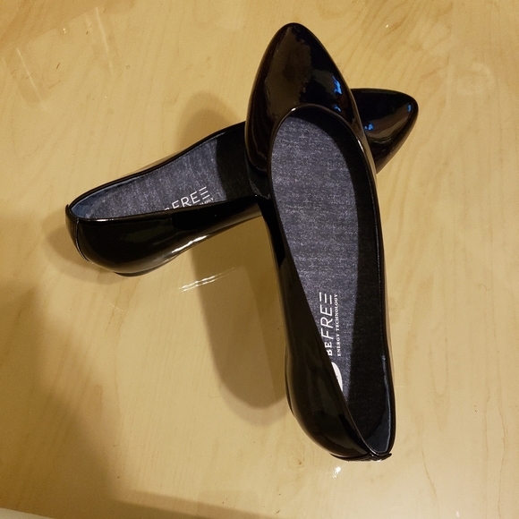 Shoes - Picture 2 of 4